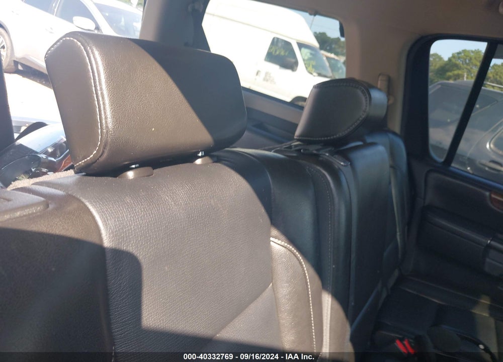 2011 NISSAN ARMADA PLATINUM VIN: 5N1AA0NCXBN620120