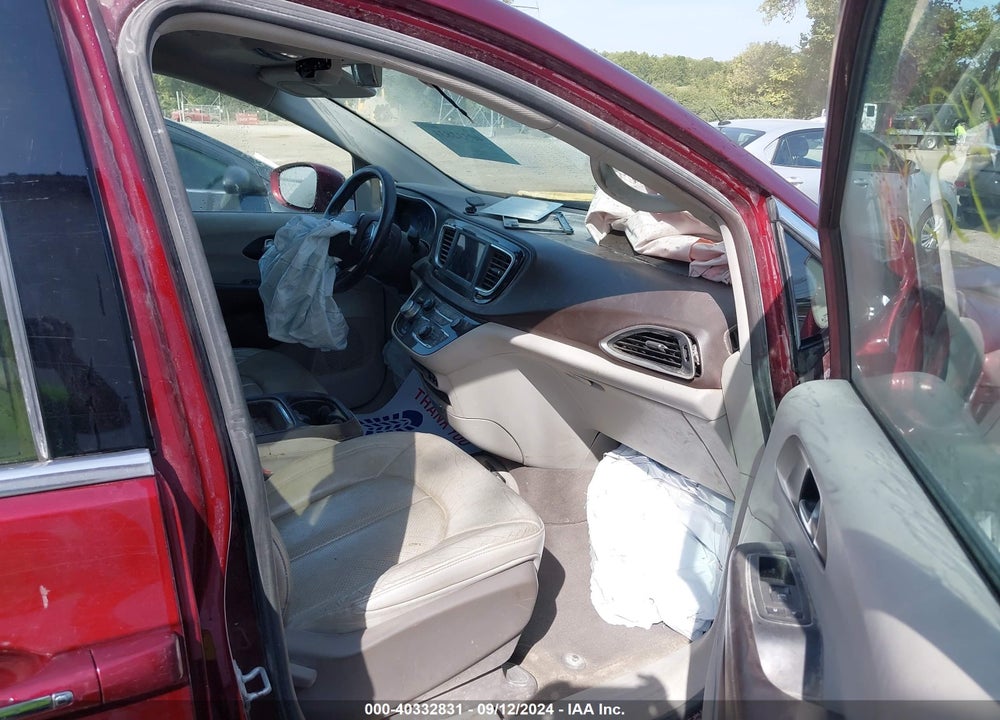 2020 CHRYSLER PACIFICA TOURING L VIN: 2C4RC1BG8LR115440