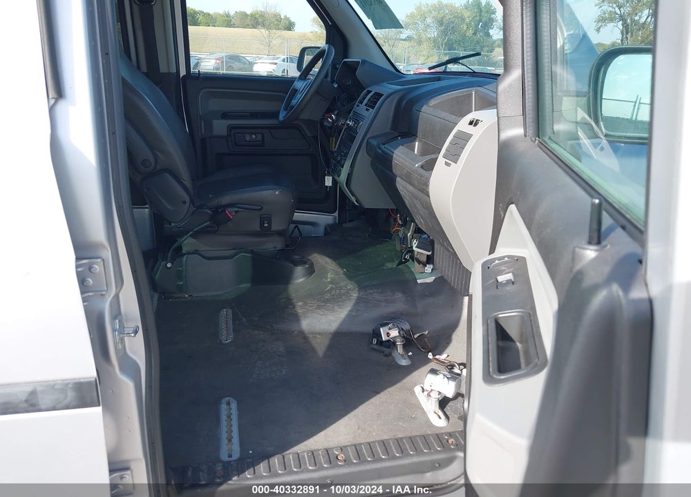 2014 MOBILITY VENTURES MV-1 VIN: 57WMD1A6XEM100309