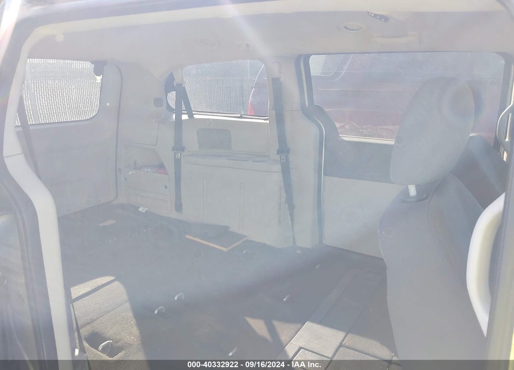 2010 DODGE GRAND CARAVAN SE VIN: 2D4RN4DE5AR102121