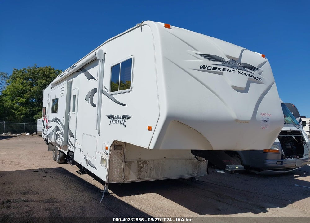 2007 WEEKEND WARRIOR TOY HAULER VIN: 5HRSS403X7C019511