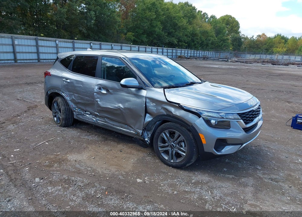 2023 KIA SELTOS LX VIN: KNDEPCAA8P7408659