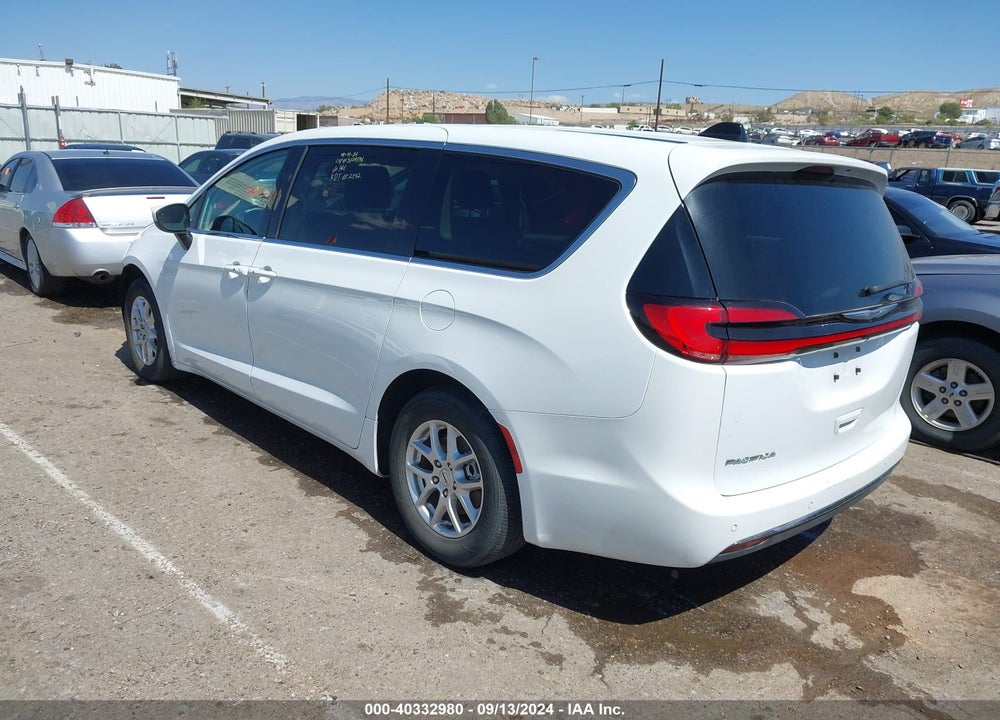 2023 CHRYSLER PACIFICA TOURING L VIN: 2C4RC1BGXPR559845