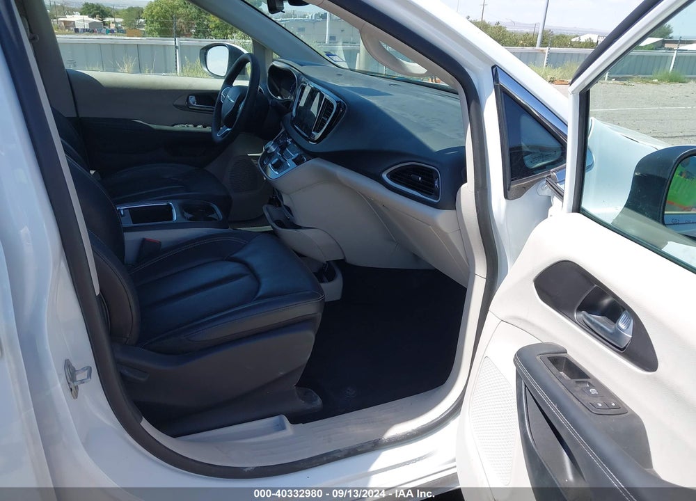 2023 CHRYSLER PACIFICA TOURING L VIN: 2C4RC1BGXPR559845