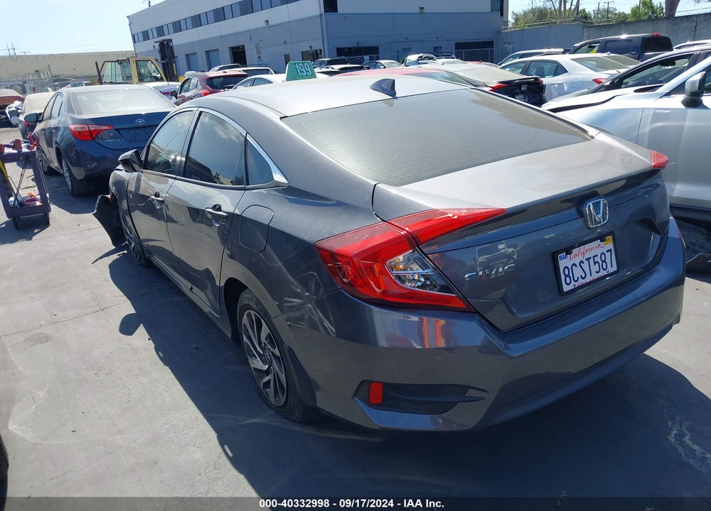 2018 HONDA CIVIC EX VIN: 2HGFC2F72JH517168