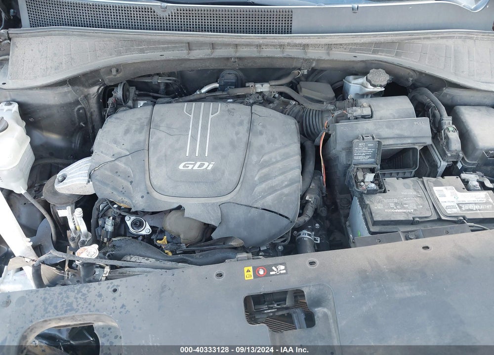 2016 KIA SORENTO 3.3L SX VIN: 5XYPK4A59GG117560