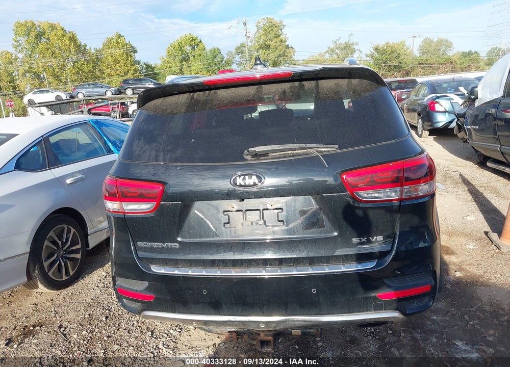 2016 KIA SORENTO 3.3L SX VIN: 5XYPK4A59GG117560