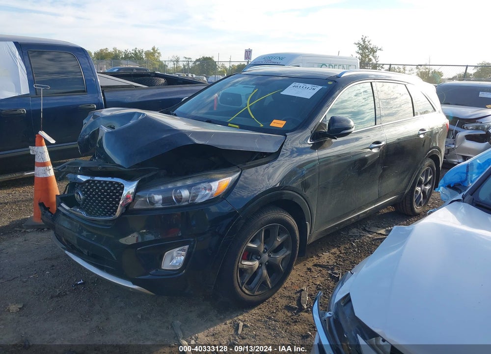 2016 KIA SORENTO 3.3L SX VIN: 5XYPK4A59GG117560