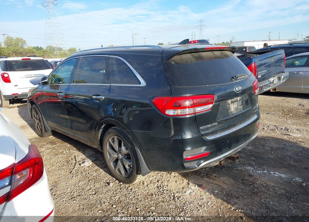2016 KIA SORENTO 3.3L SX VIN: 5XYPK4A59GG117560