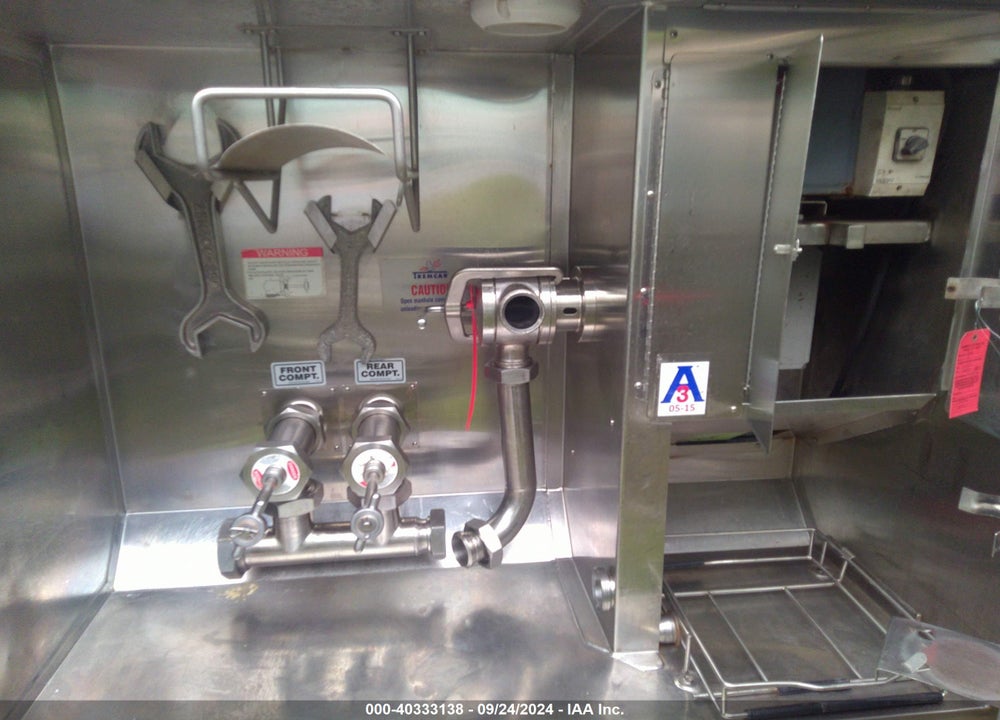 2016 TREMCAR --- VIN: 2TLFL4423GB000415