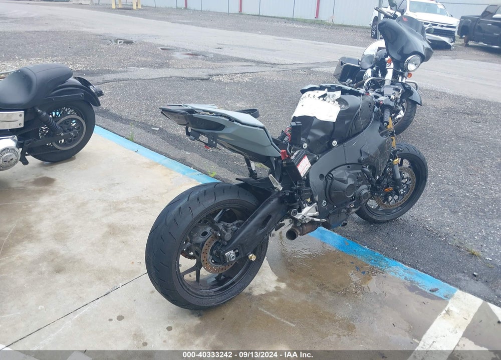 2022 HONDA CBR1000 RR VIN: JH2SC7713NK500082