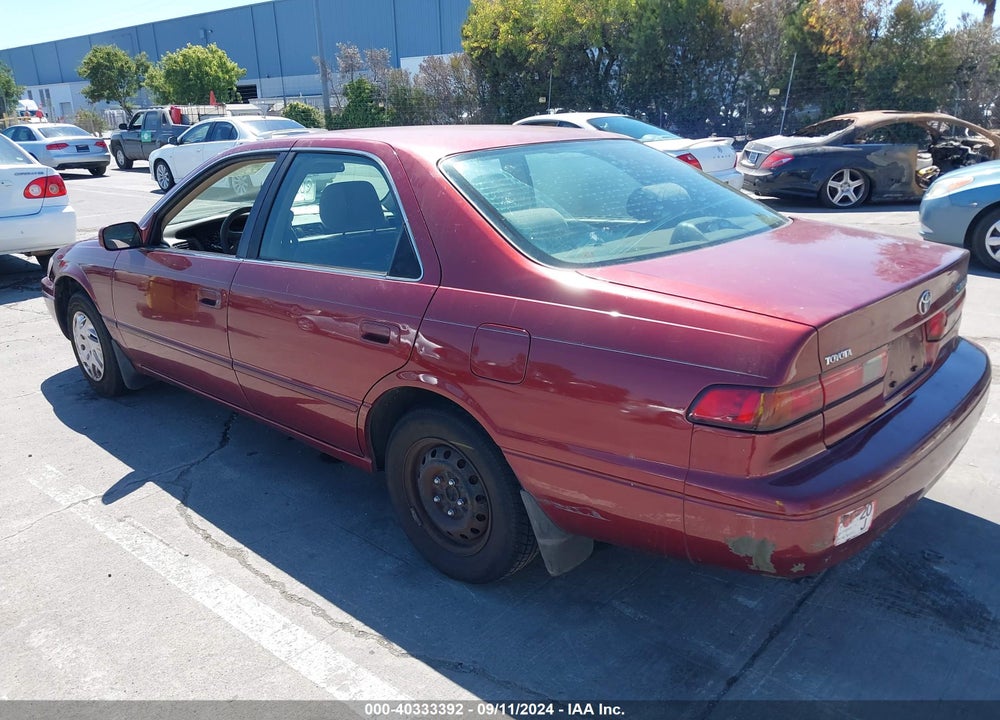 1999 TOYOTA CAMRY LE VIN: JT2BG22K8X0272670