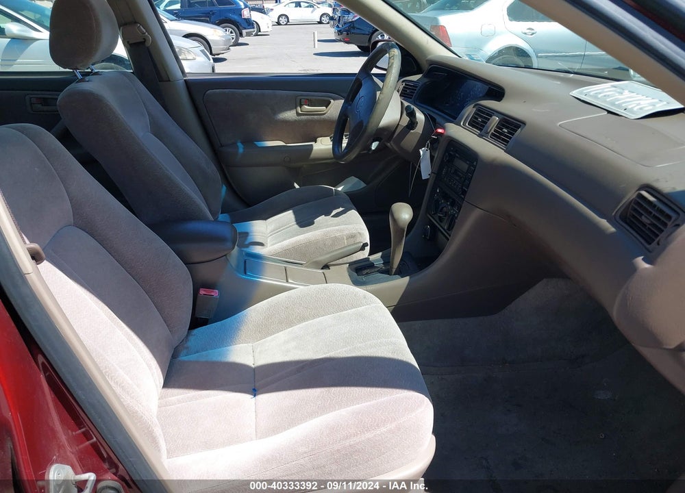 1999 TOYOTA CAMRY LE VIN: JT2BG22K8X0272670