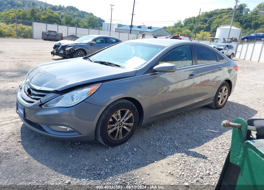 2013 HYUNDAI SONATA GLS VIN: 5NPEB4AC2DH803983