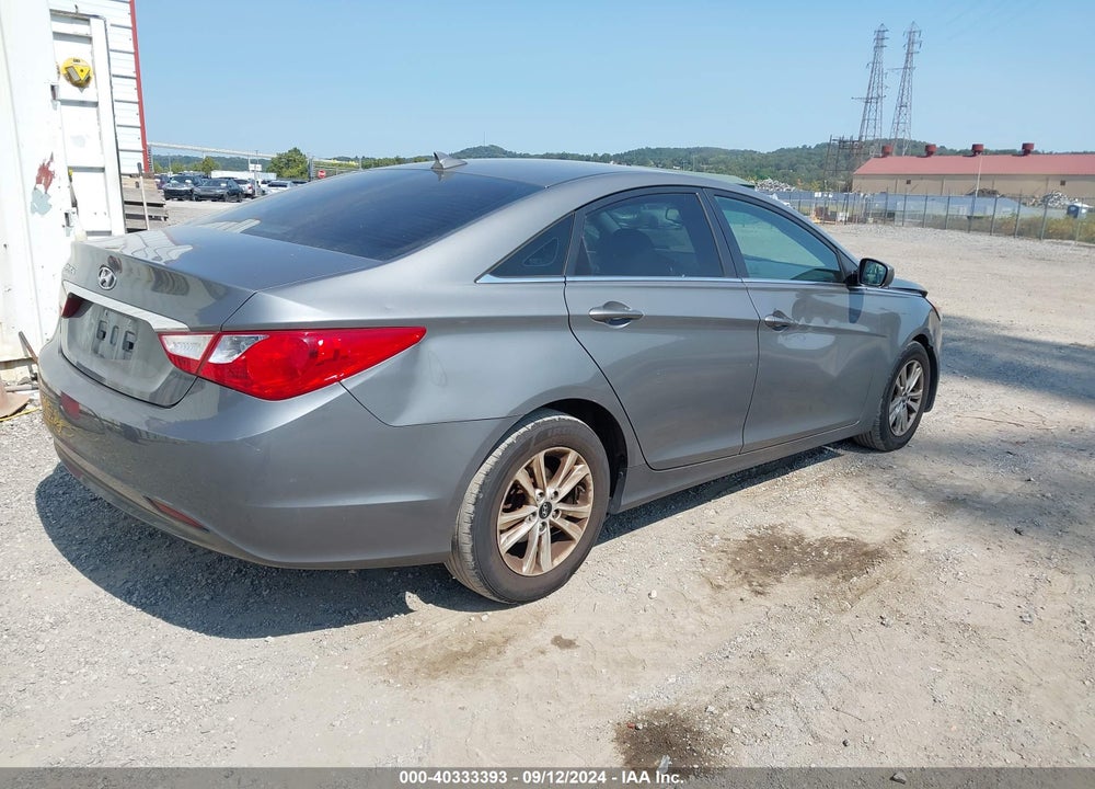 2013 HYUNDAI SONATA GLS VIN: 5NPEB4AC2DH803983