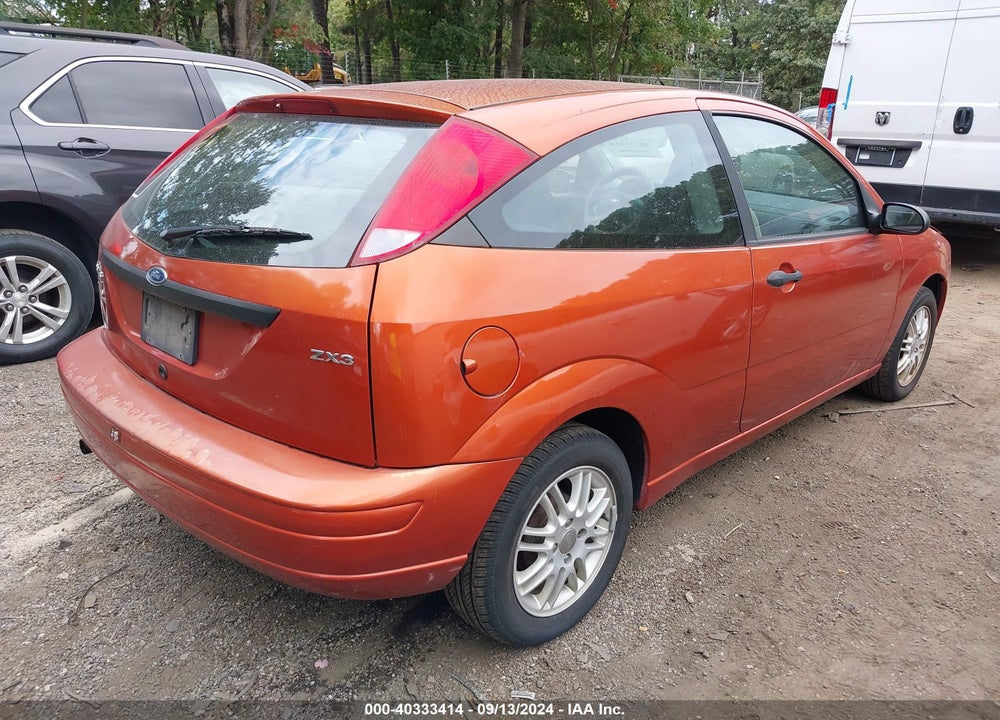 2005 FORD FOCUS ZX3 VIN: 3FAFP31N45R105767
