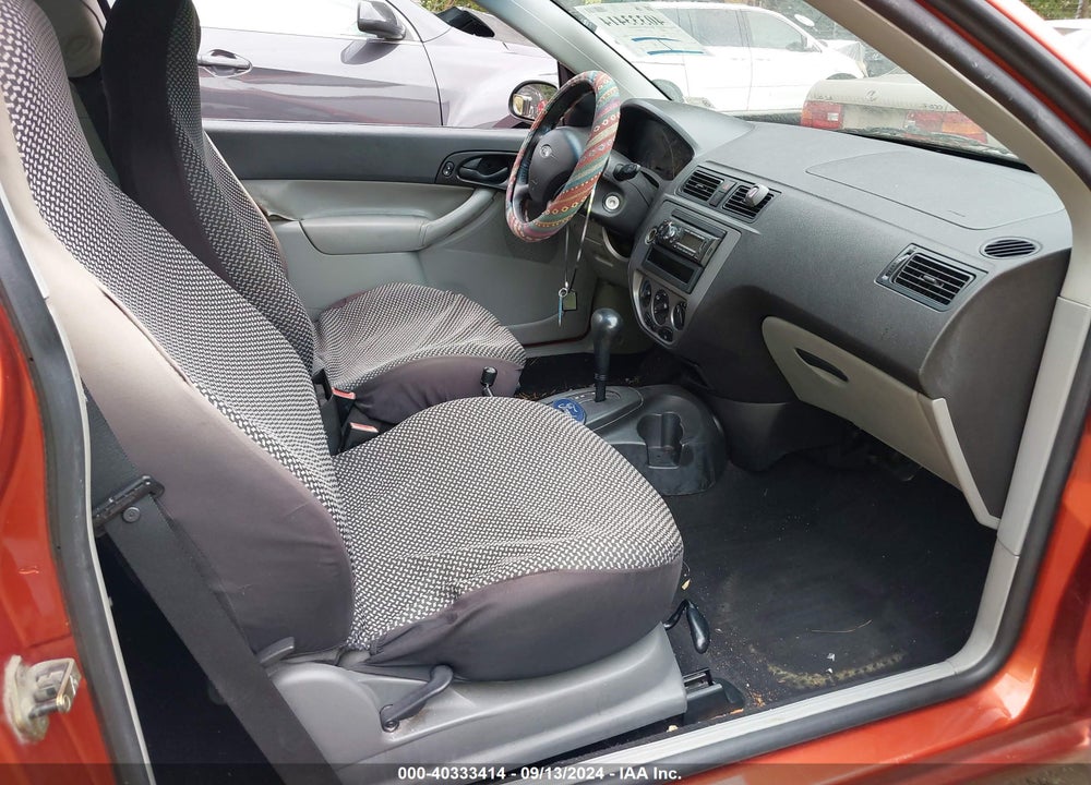 2005 FORD FOCUS ZX3 VIN: 3FAFP31N45R105767