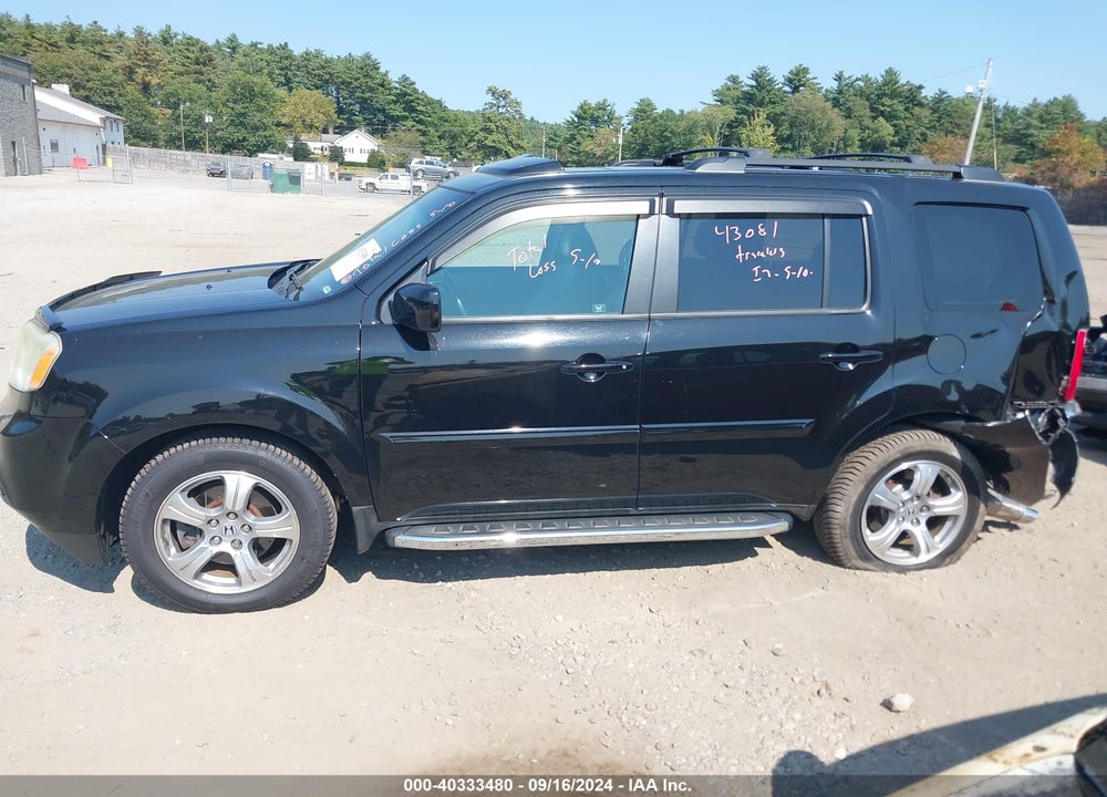 2012 HONDA PILOT VIN: 5FNYF4H66CB033379