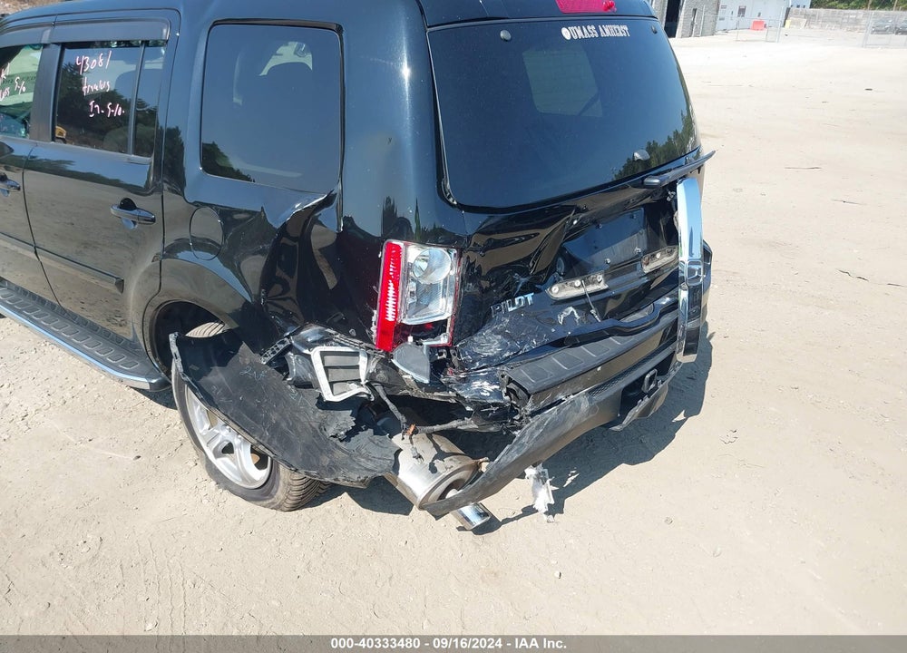 2012 HONDA PILOT VIN: 5FNYF4H66CB033379