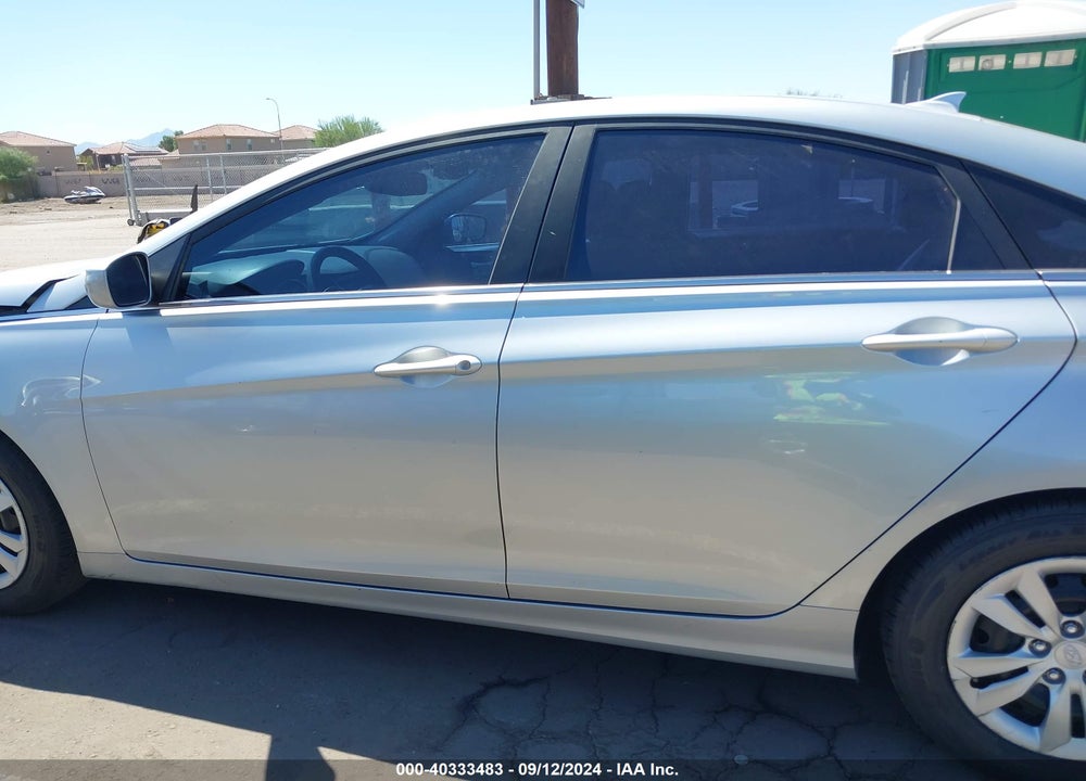 2013 HYUNDAI SONATA GLS VIN: 5NPEB4AC1DH510558