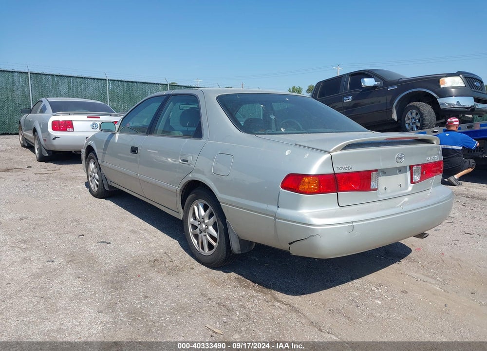 2001 TOYOTA CAMRY XLE V6 VIN: 4T1BF28K11U116063