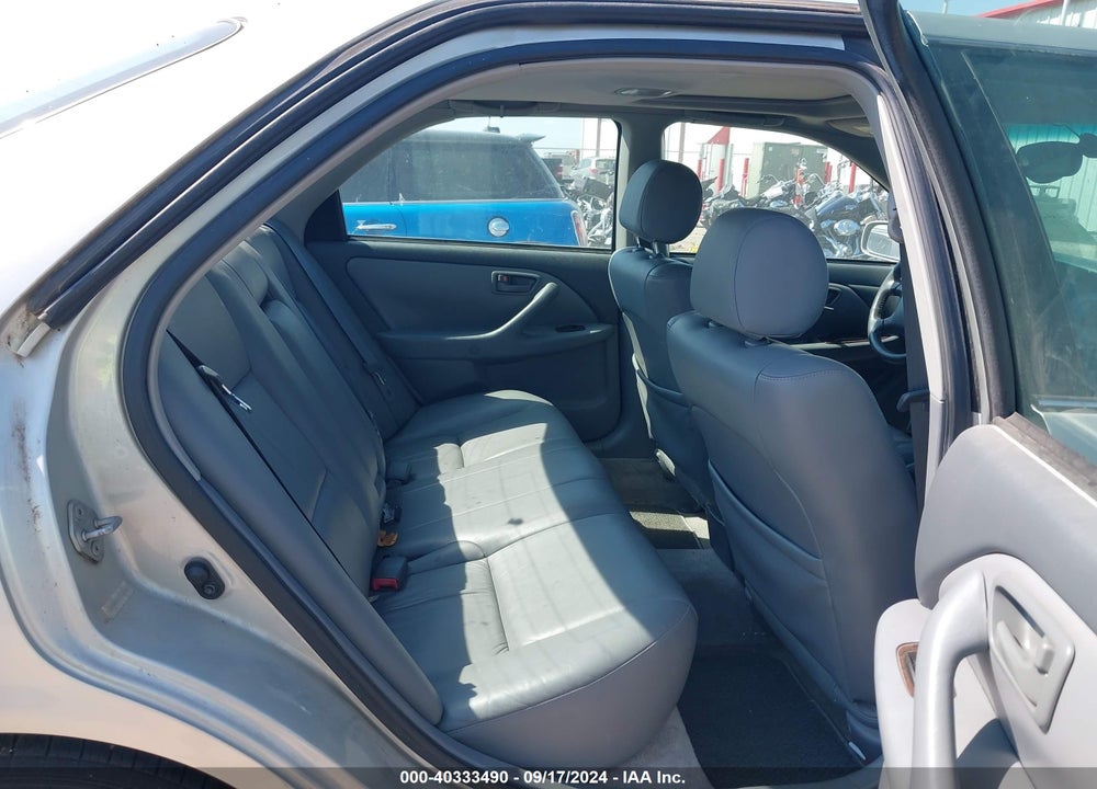 2001 TOYOTA CAMRY XLE V6 VIN: 4T1BF28K11U116063
