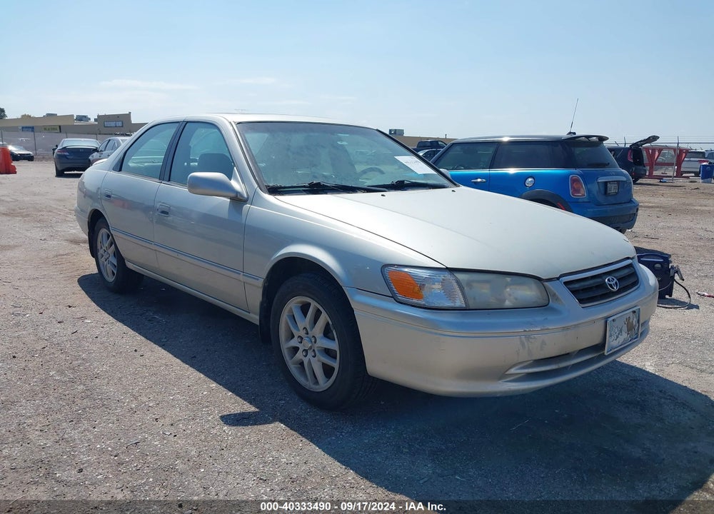 2001 TOYOTA CAMRY XLE V6 VIN: 4T1BF28K11U116063