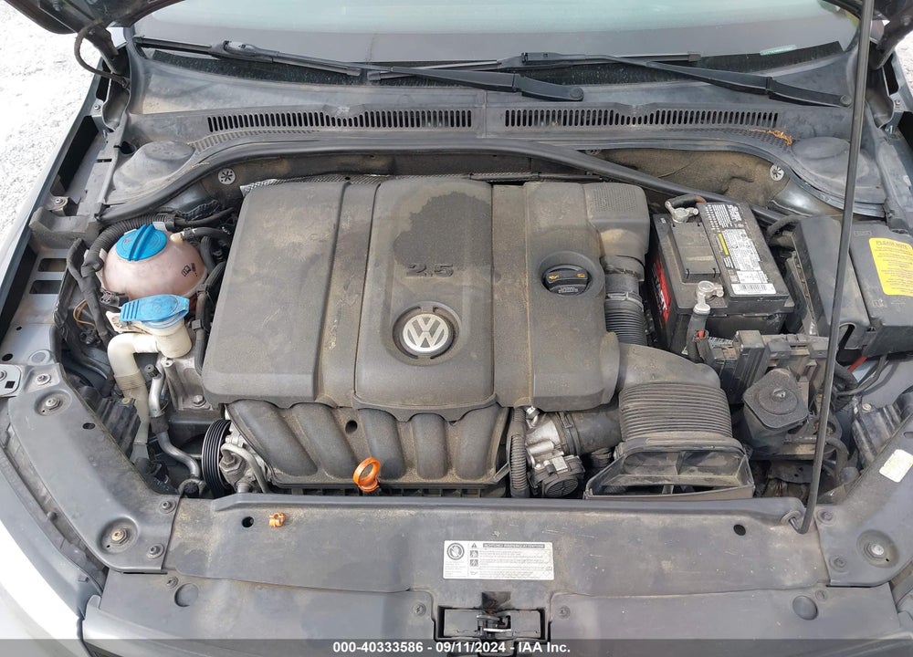 2011 VOLKSWAGEN JETTA 2.5L SE VIN: 3VWDZ7AJ3BM317663