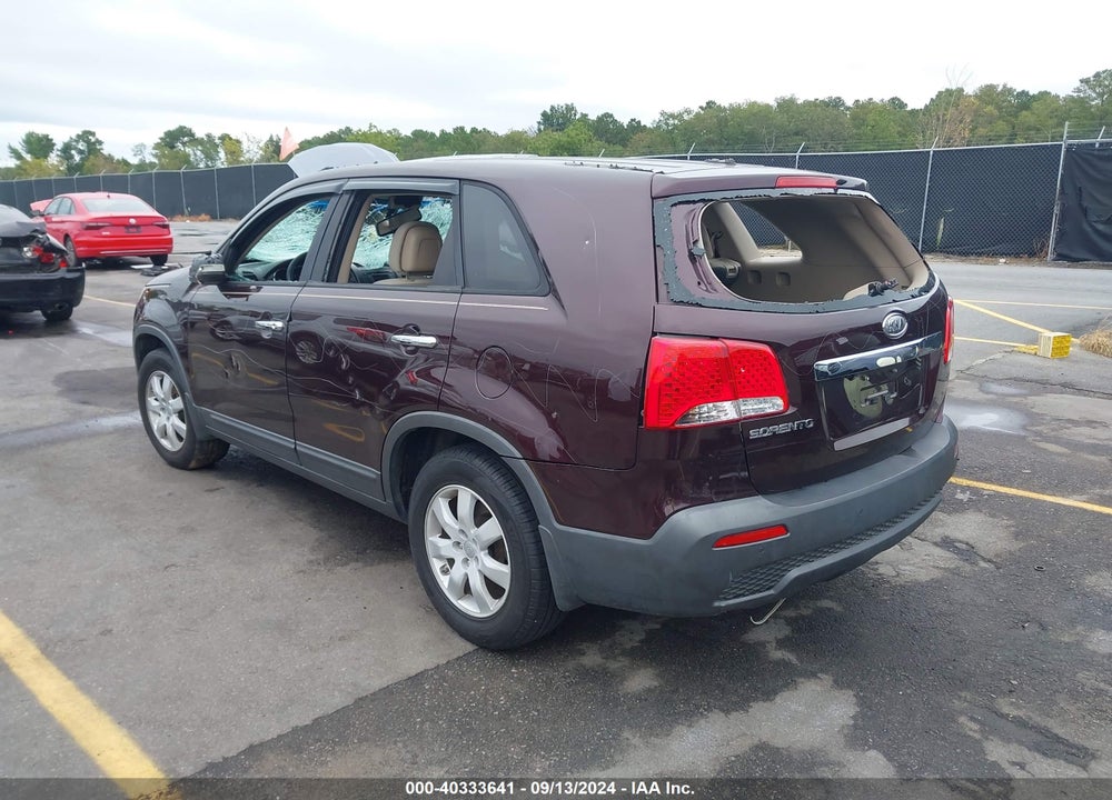 2012 KIA SORENTO LX VIN: 5XYKT3A69CG201172