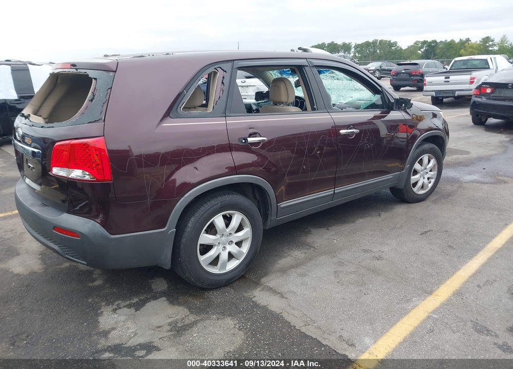 2012 KIA SORENTO LX VIN: 5XYKT3A69CG201172