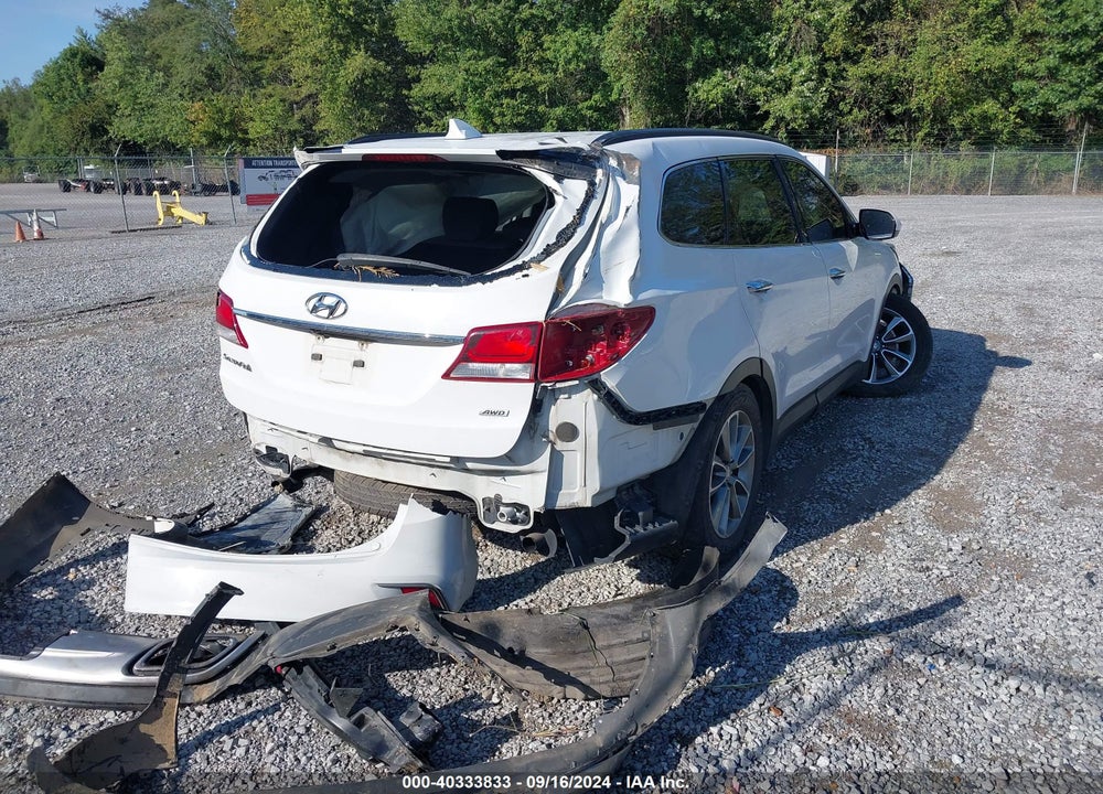 2017 HYUNDAI SANTA FE SE VIN: KM8SMDHF0HU224656