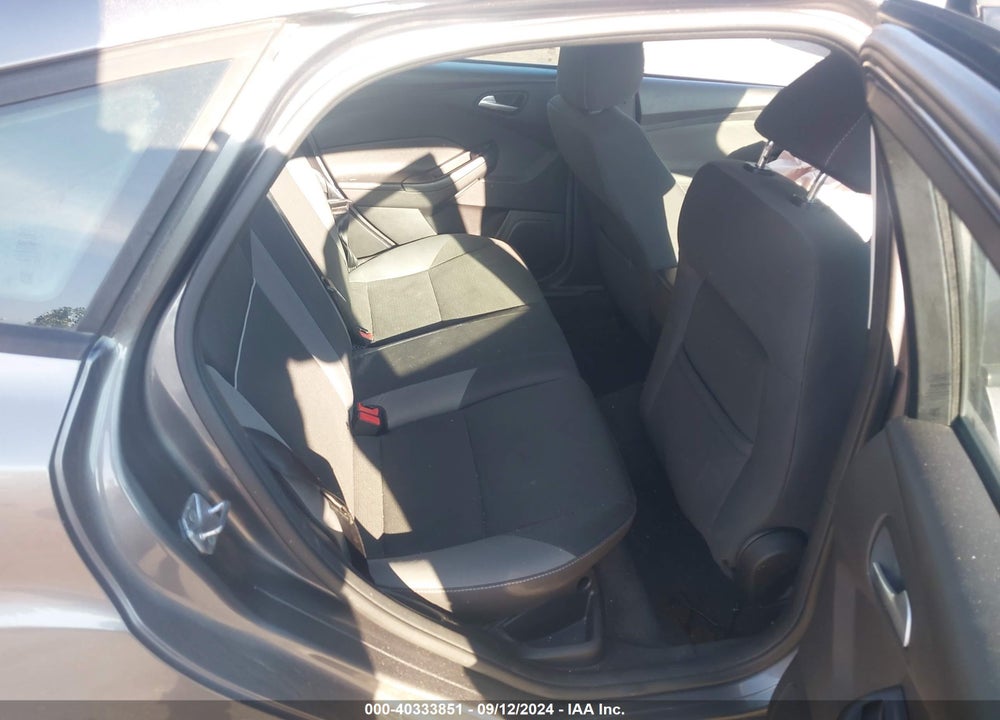 2014 FORD FOCUS SE VIN: 1FADP3K25EL270883