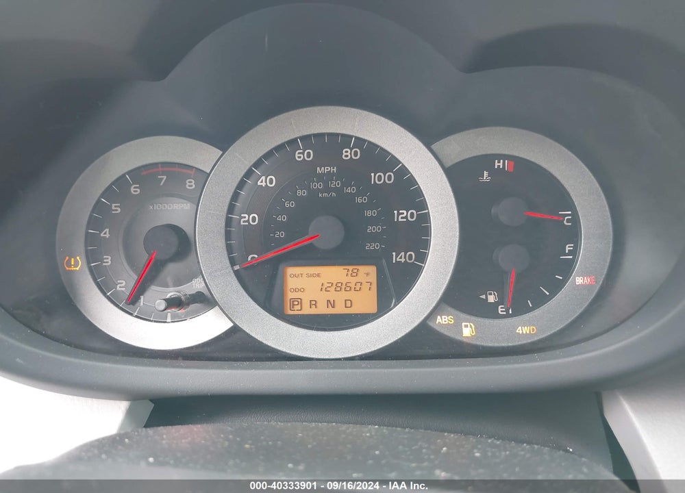 2006 TOYOTA RAV4 VIN: JTMBD33V665020240