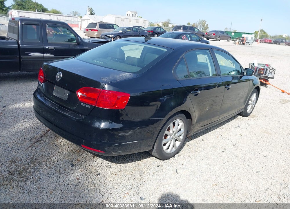 2011 VOLKSWAGEN JETTA 2.5L SE VIN: 3VWDX7AJ1BM346598