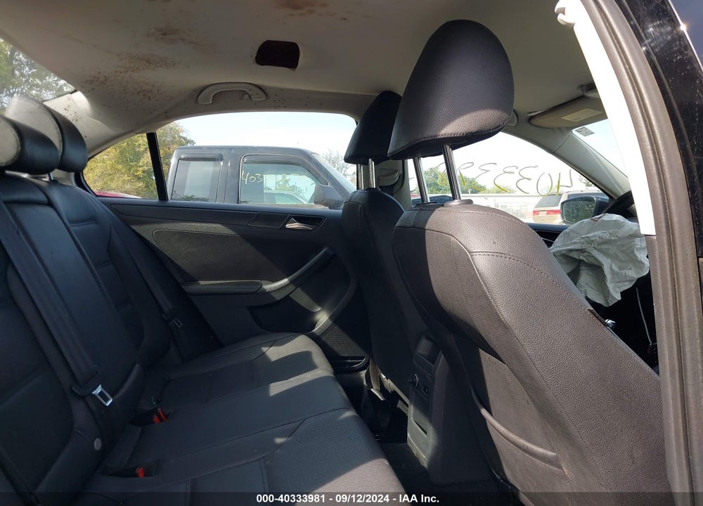 2011 VOLKSWAGEN JETTA 2.5L SE VIN: 3VWDX7AJ1BM346598