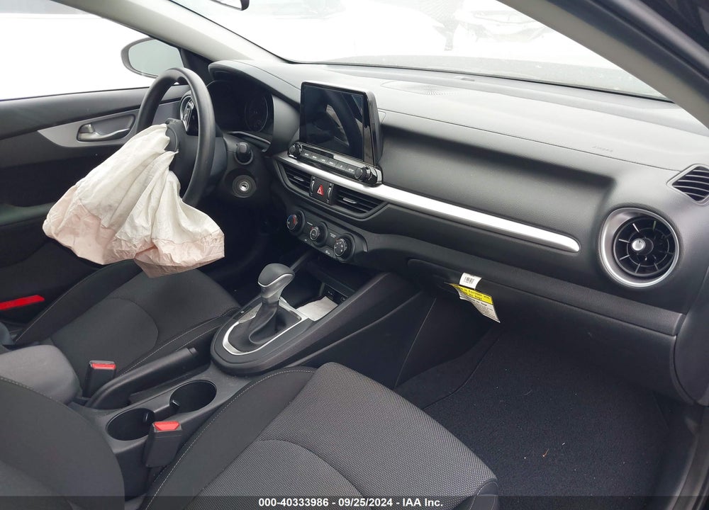 2024 KIA FORTE LXS VIN: 3KPF24AD4RE755055