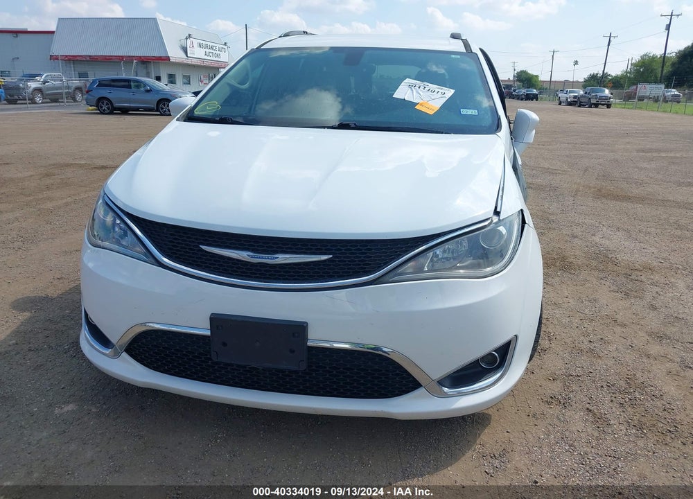 2018 CHRYSLER PACIFICA TOURING L VIN: 2C4RC1BG1JR120511