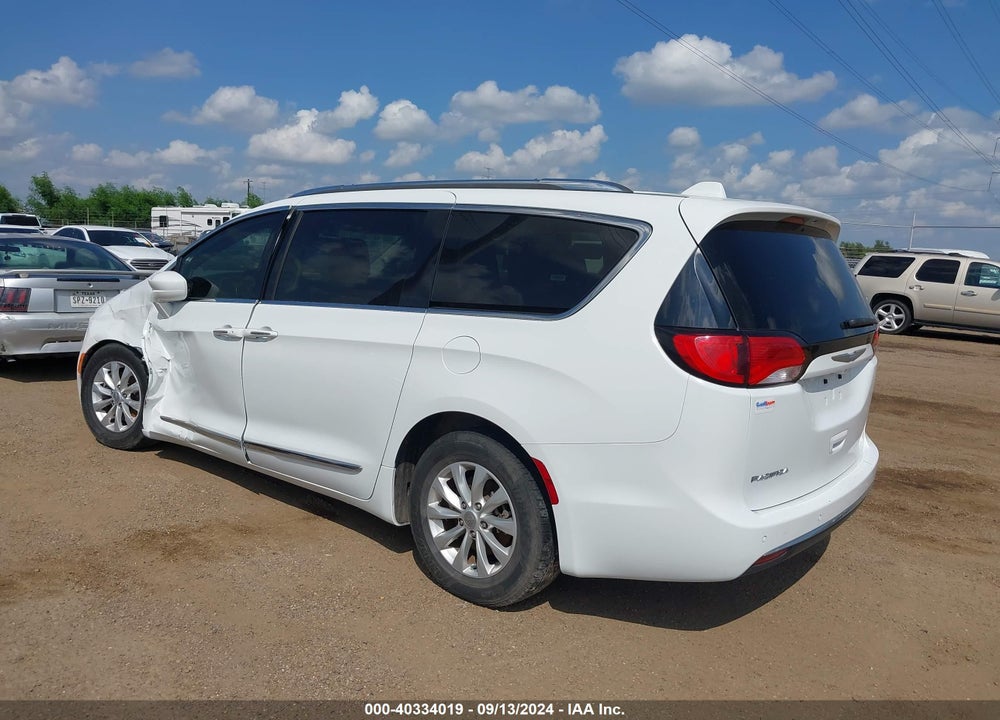 2018 CHRYSLER PACIFICA TOURING L VIN: 2C4RC1BG1JR120511