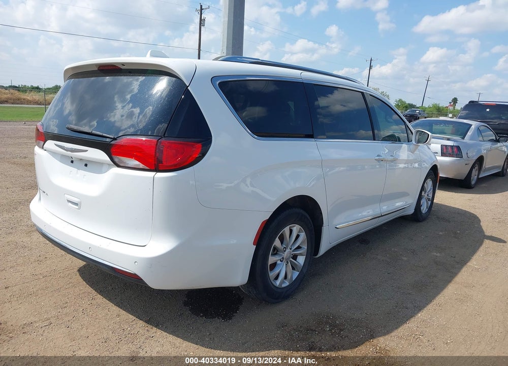 2018 CHRYSLER PACIFICA TOURING L VIN: 2C4RC1BG1JR120511
