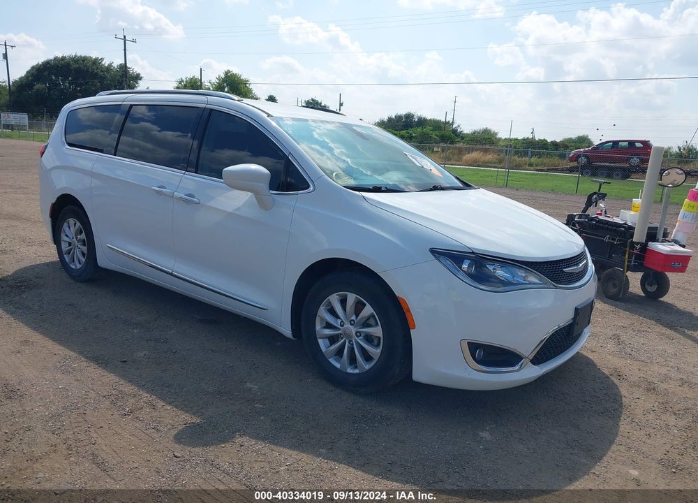 2018 CHRYSLER PACIFICA TOURING L VIN: 2C4RC1BG1JR120511