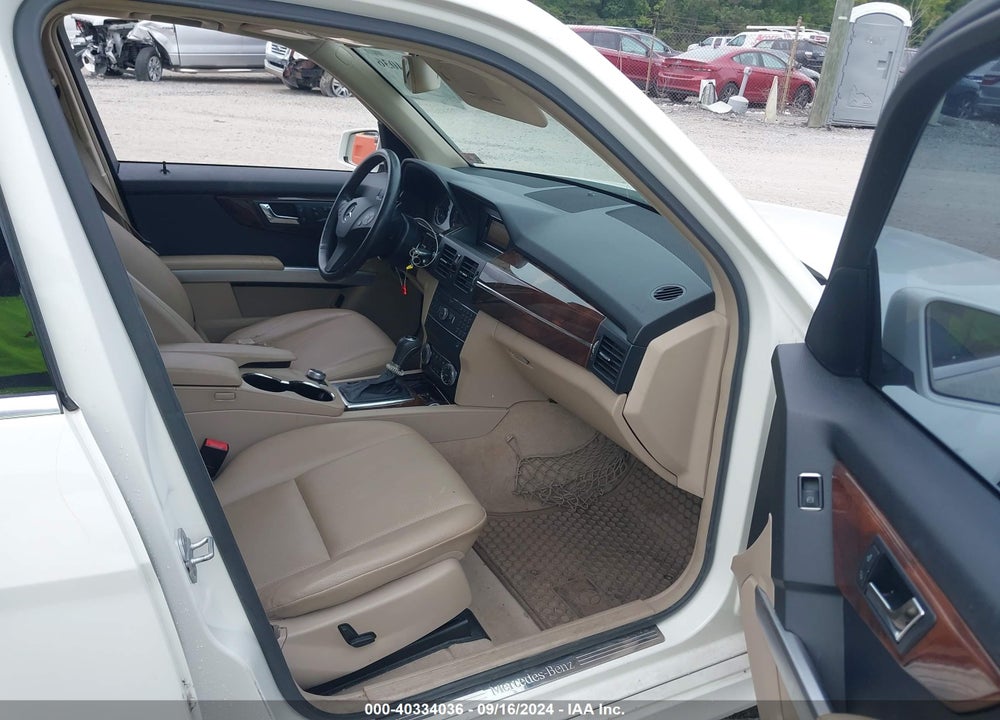 2011 MERCEDES-BENZ GLK 350 4MATIC VIN: WDCGG8HB4BF671437