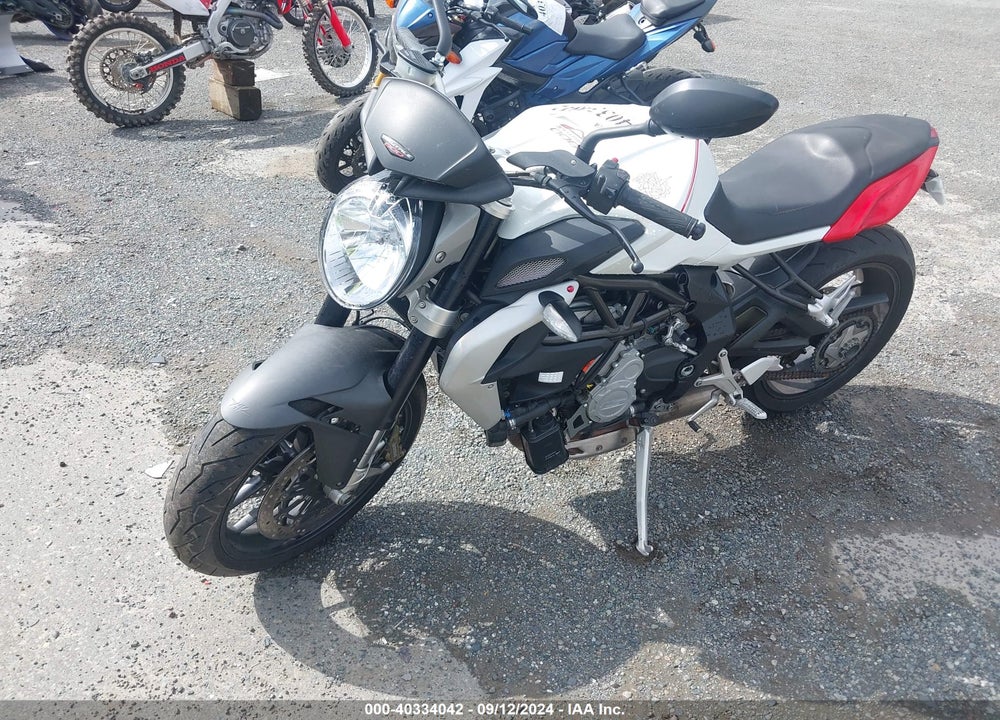 2014 M. V. AGUSTA B3 VIN: ZCGJFGNT4EV005487