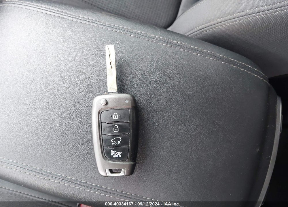 2019 HYUNDAI SANTA FE SE VIN: 5NMS23AD3KH098059