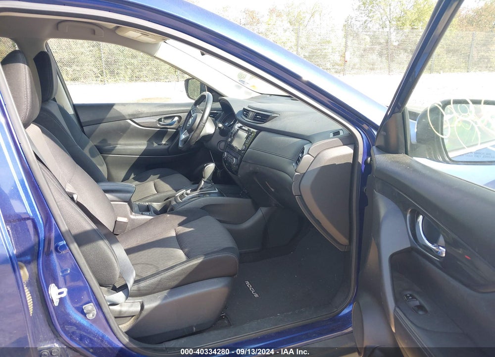 2017 NISSAN ROGUE SV VIN: JN8AT2MV2HW022088