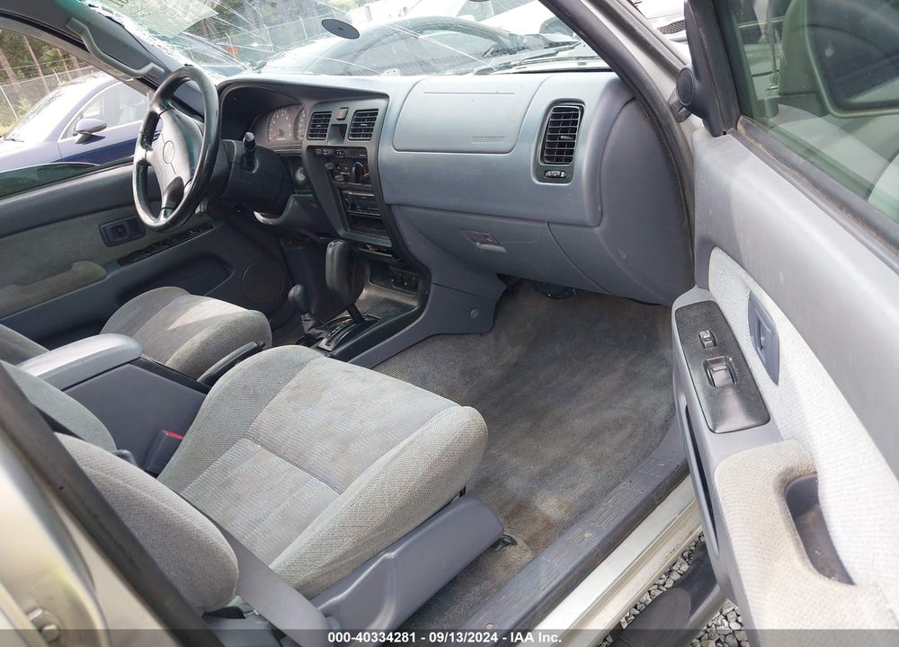 2000 TOYOTA 4RUNNER SR5 V6 VIN: JT3HN86R5Y0302103