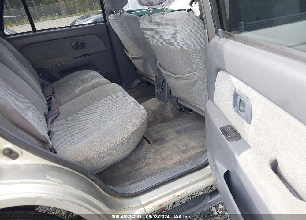 2000 TOYOTA 4RUNNER SR5 V6 VIN: JT3HN86R5Y0302103