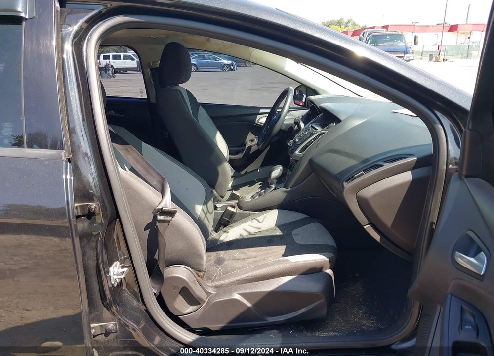 2014 FORD FOCUS SE VIN: 1FADP3F26EL418419
