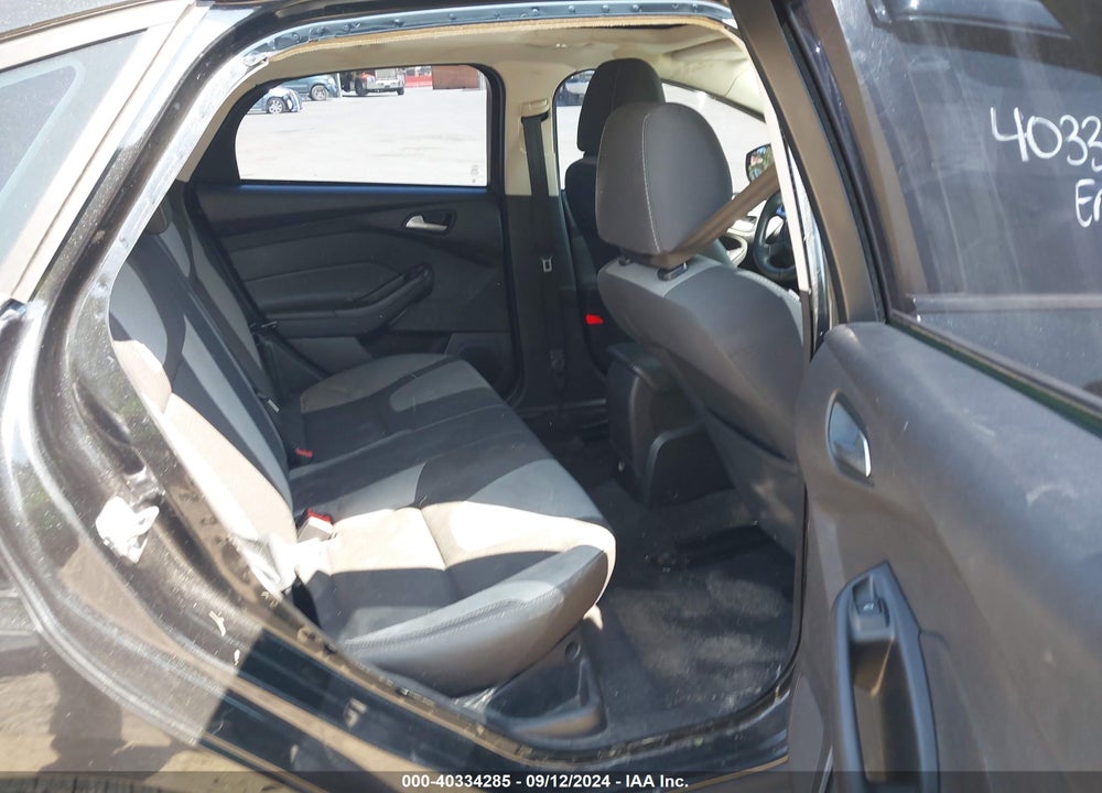 2014 FORD FOCUS SE VIN: 1FADP3F26EL418419