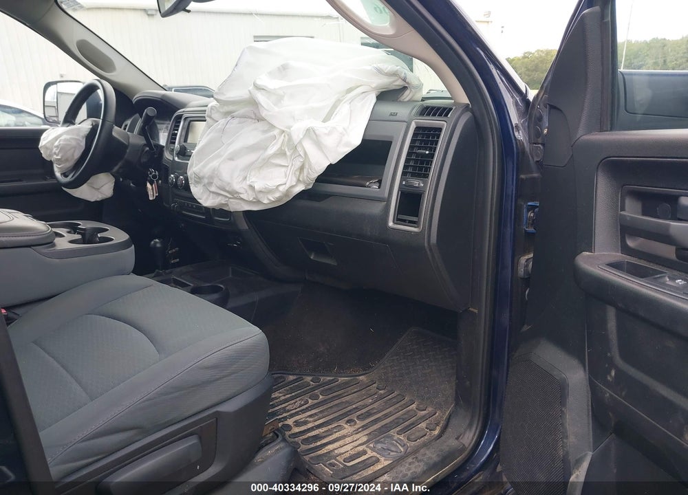 2013 RAM 2500 TRADESMAN VIN: 3C6UR5CL2DG557835