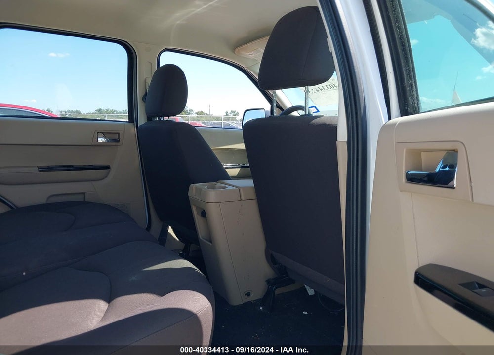 2008 MAZDA TRIBUTE I SPORT VIN: 4F2CZ02ZX8KM32030